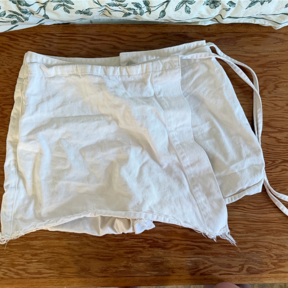 Princess Polly White Tie Wrap Linen Blend Shorts